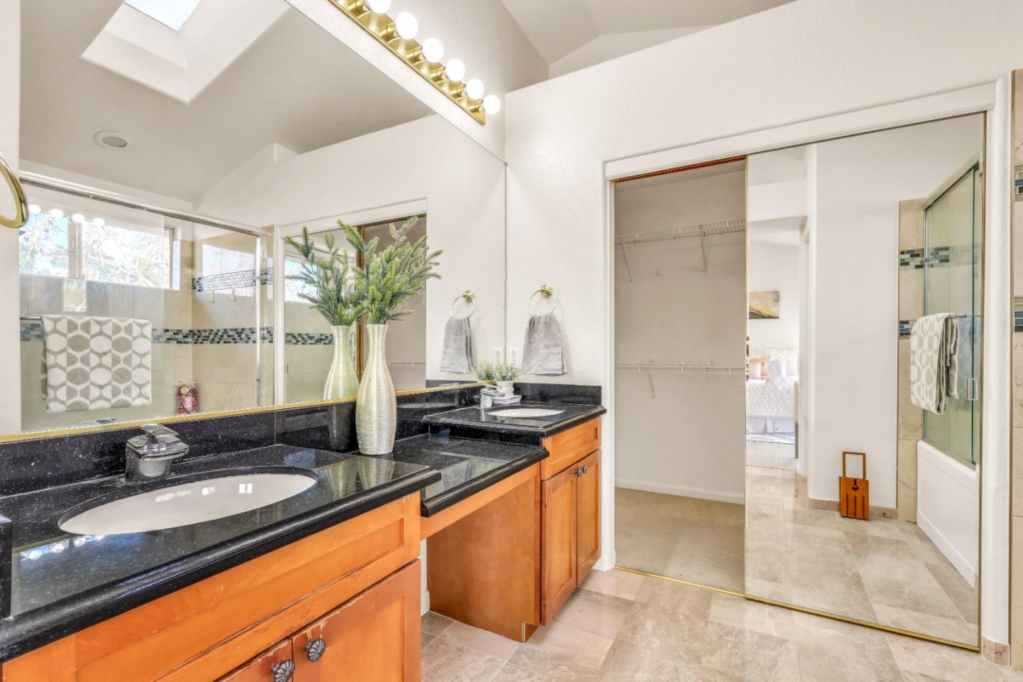 Detail Gallery Image 25 of 49 For 1293 Amber Ct, San Leandro,  CA 94577 - 3 Beds | 2/1 Baths