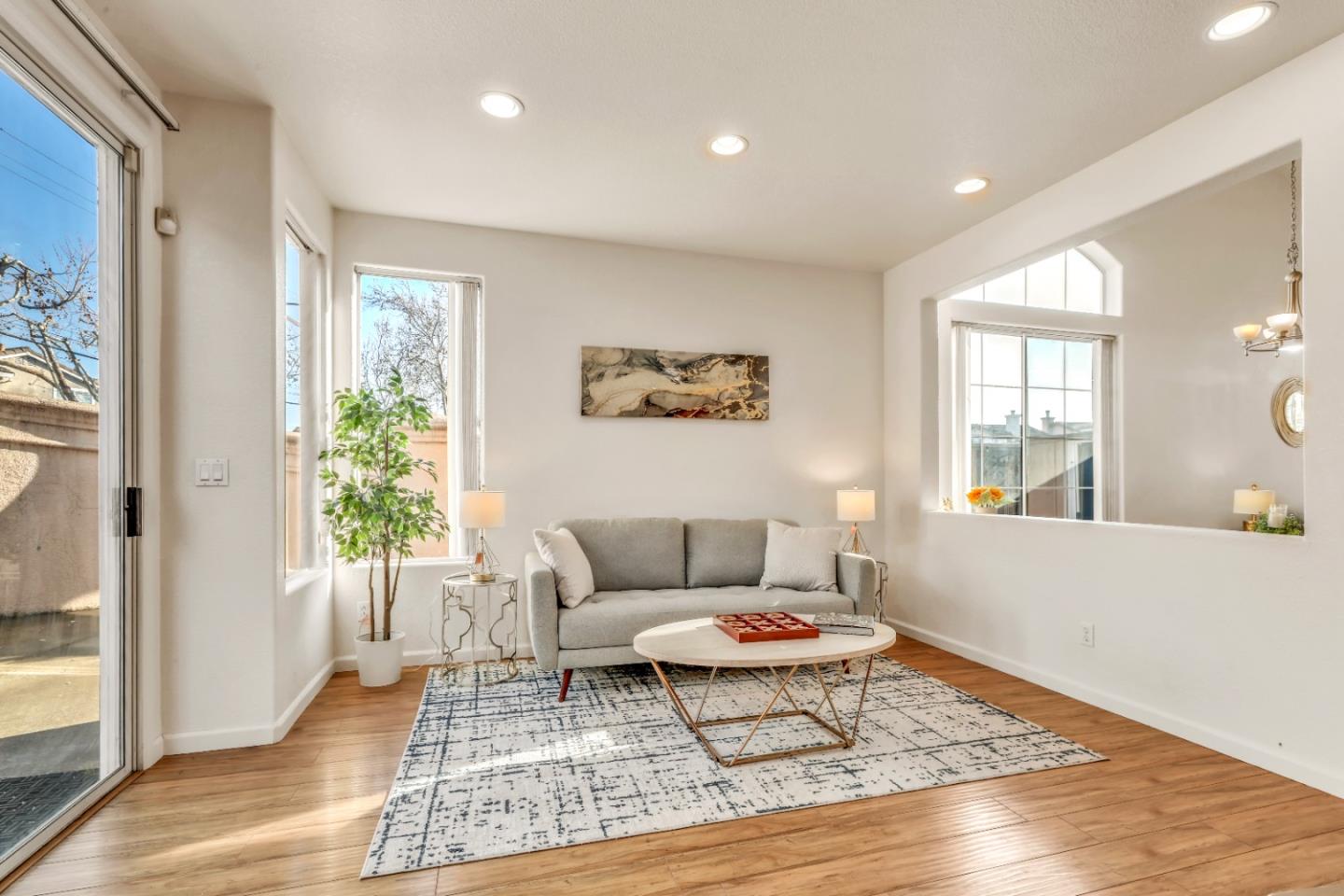 Detail Gallery Image 9 of 49 For 1293 Amber Ct, San Leandro,  CA 94577 - 3 Beds | 2/1 Baths