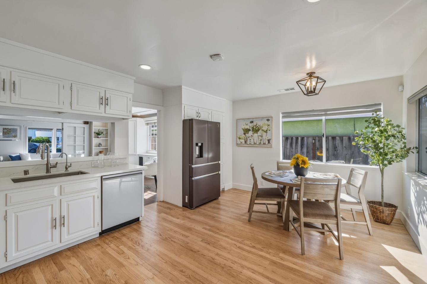 Detail Gallery Image 11 of 44 For 1525 Mckendrie St, San Jose,  CA 95126 - 3 Beds | 2 Baths