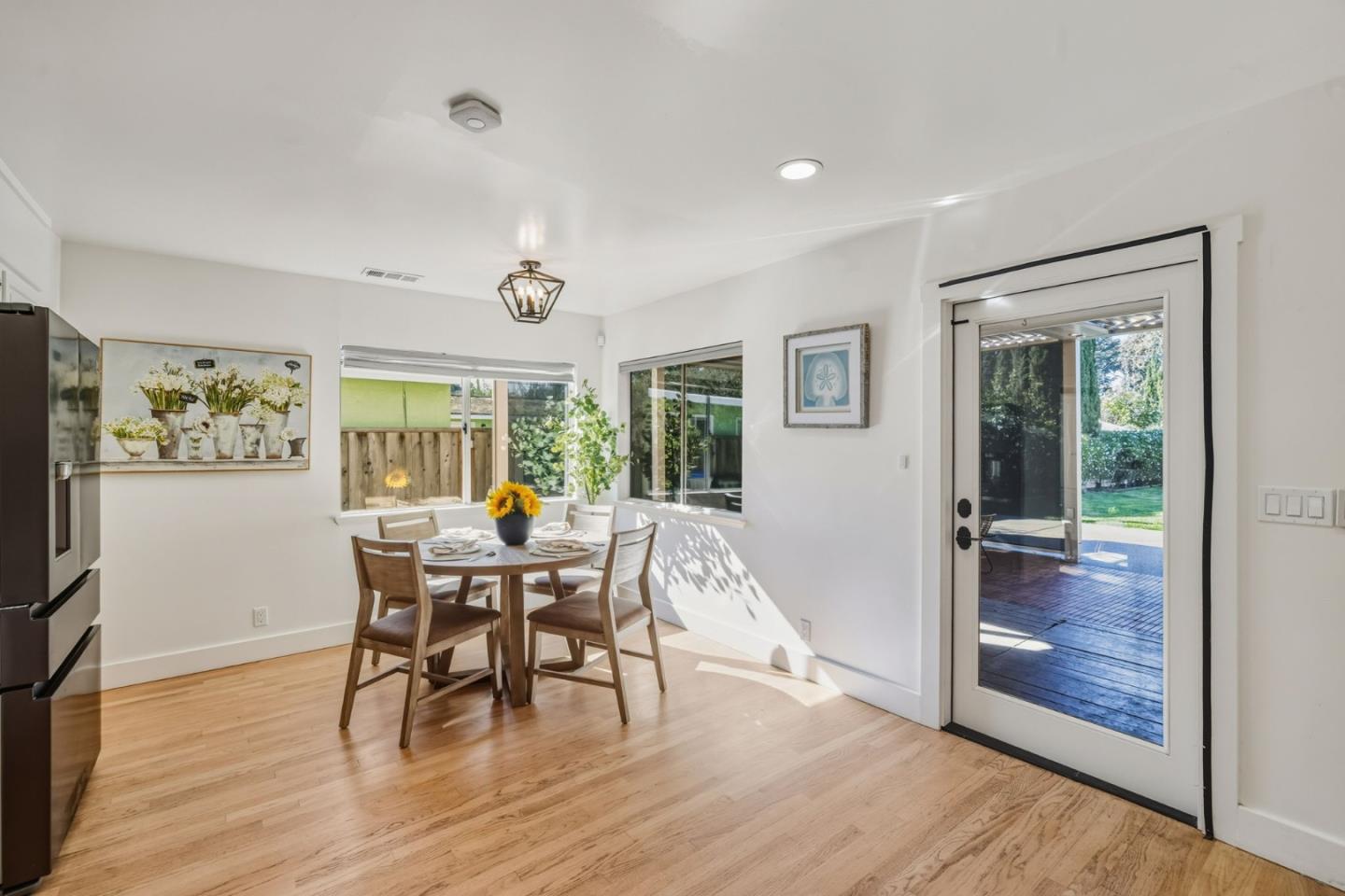 Detail Gallery Image 13 of 44 For 1525 Mckendrie St, San Jose,  CA 95126 - 3 Beds | 2 Baths