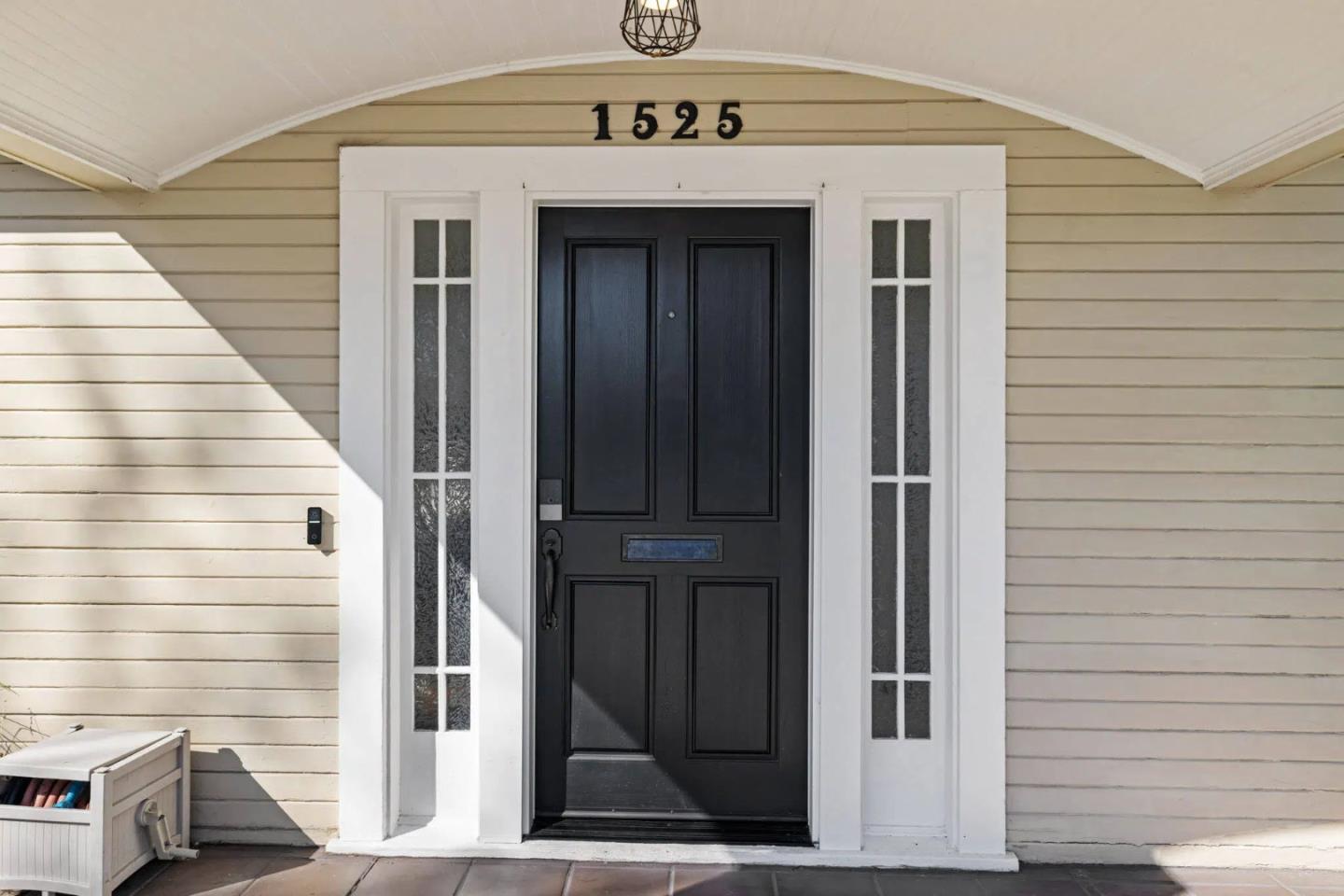 Detail Gallery Image 4 of 44 For 1525 Mckendrie St, San Jose,  CA 95126 - 3 Beds | 2 Baths