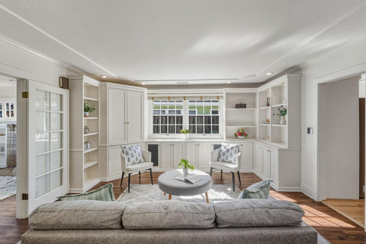 Detail Gallery Image 9 of 44 For 1525 Mckendrie St, San Jose,  CA 95126 - 3 Beds | 2 Baths