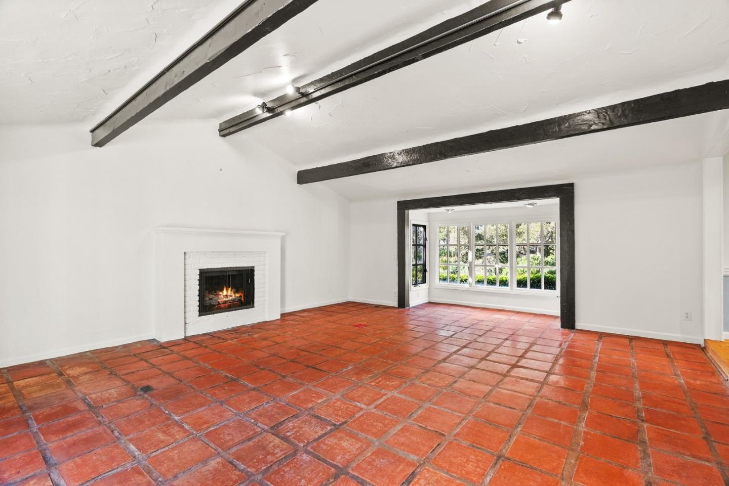 Detail Gallery Image 14 of 35 For 3041 Bird Rock Rd, Pebble Beach,  CA 93953 - 3 Beds | 3 Baths