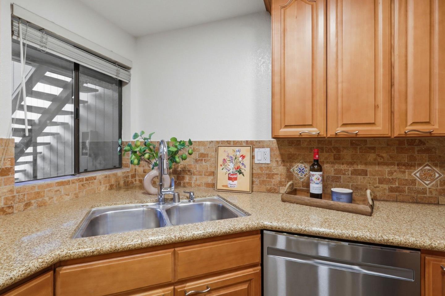 Detail Gallery Image 11 of 48 For 1661 Braddock Ct, San Jose,  CA 95125 - 2 Beds | 2 Baths