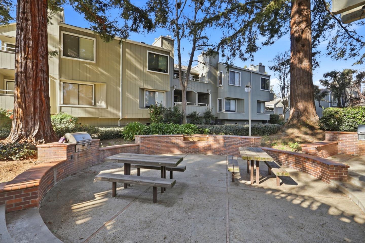 Detail Gallery Image 34 of 48 For 1661 Braddock Ct, San Jose,  CA 95125 - 2 Beds | 2 Baths