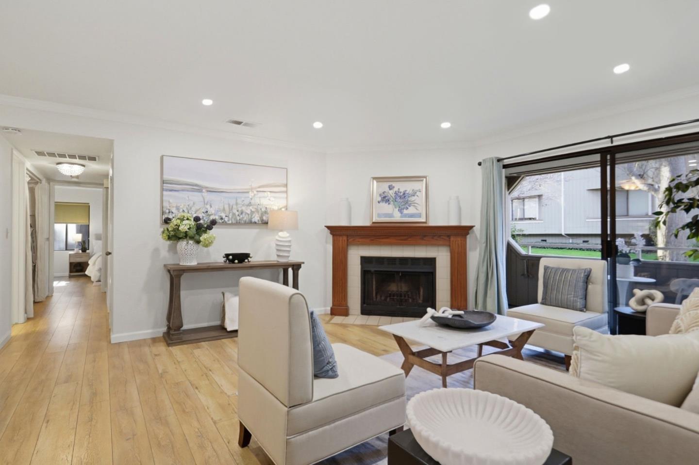 Detail Gallery Image 9 of 48 For 1661 Braddock Ct, San Jose,  CA 95125 - 2 Beds | 2 Baths