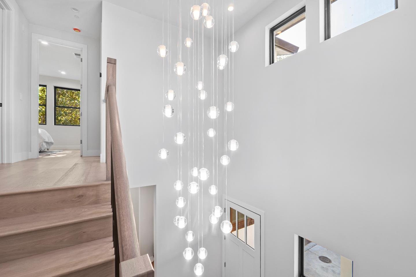 Detail Gallery Image 26 of 28 For 767 Cuesta Dr, Mountain View,  CA 94040 - 5 Beds | 4/1 Baths