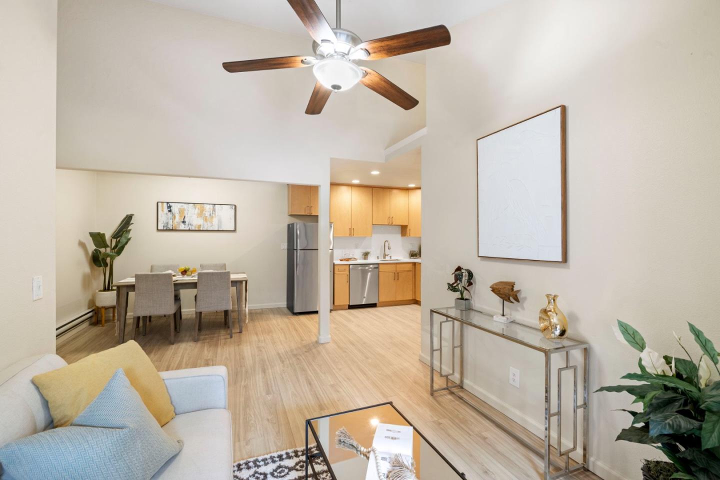 Detail Gallery Image 12 of 33 For 38616 Country Cmn, Fremont,  CA 94536 - 2 Beds | 1 Baths