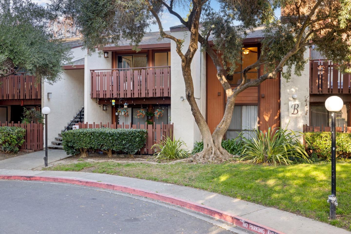 Detail Gallery Image 4 of 33 For 38616 Country Cmn, Fremont,  CA 94536 - 2 Beds | 1 Baths