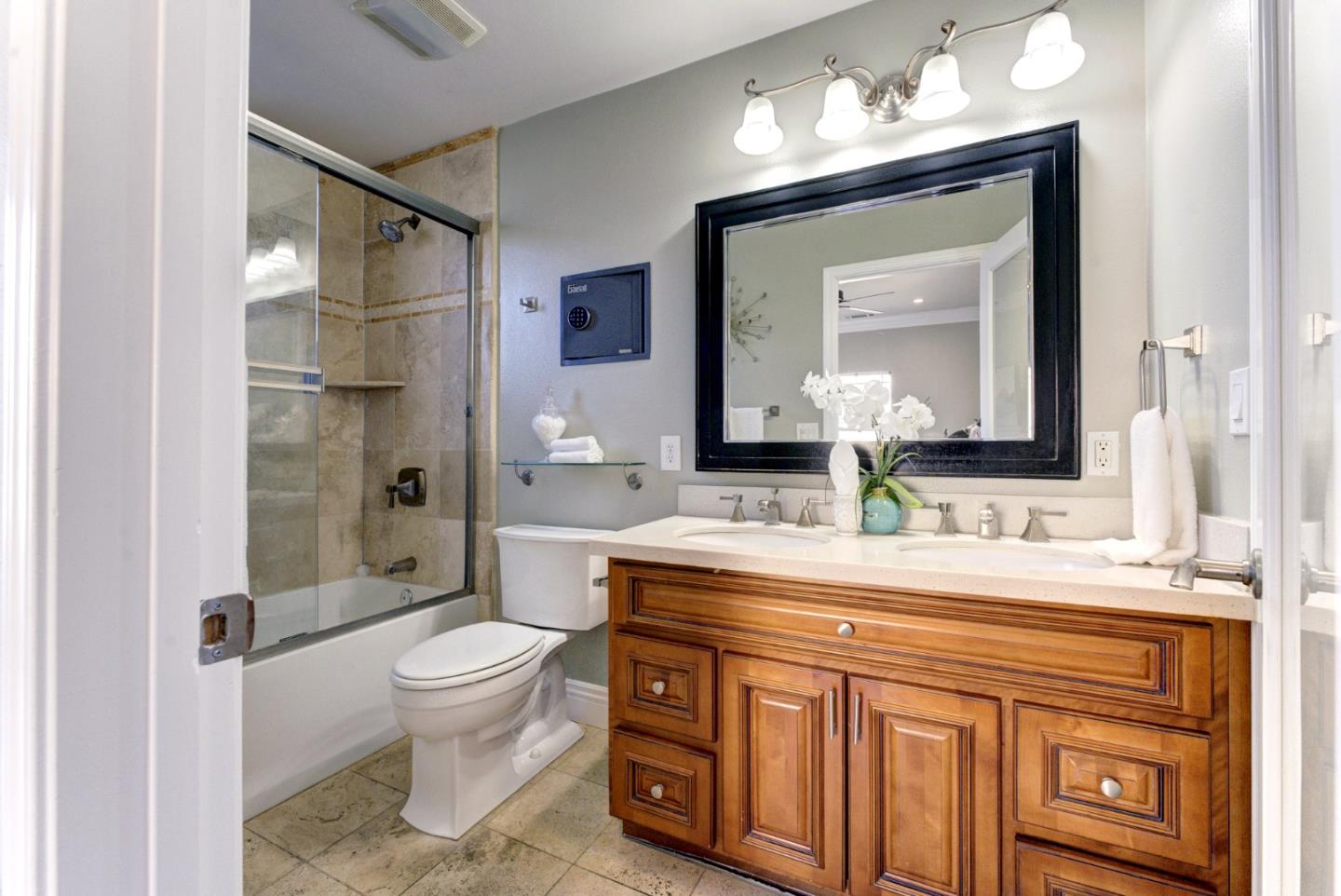 Detail Gallery Image 22 of 37 For 68 S 19th St, San Jose,  CA 95116 - 3 Beds | 3/1 Baths