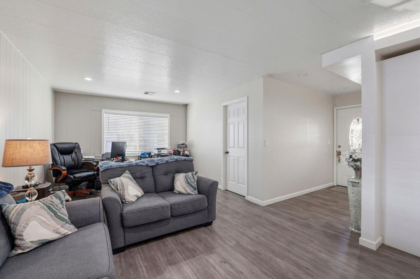 Detail Gallery Image 10 of 41 For 304 Los Encinos St #304,  San Jose,  CA 95134 - 3 Beds | 2 Baths