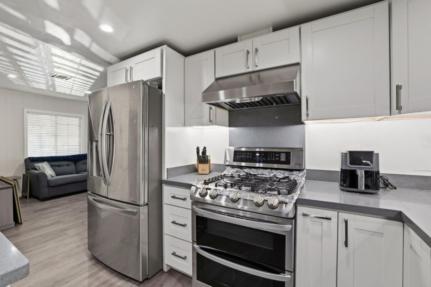 Detail Gallery Image 17 of 41 For 304 Los Encinos St #304,  San Jose,  CA 95134 - 3 Beds | 2 Baths