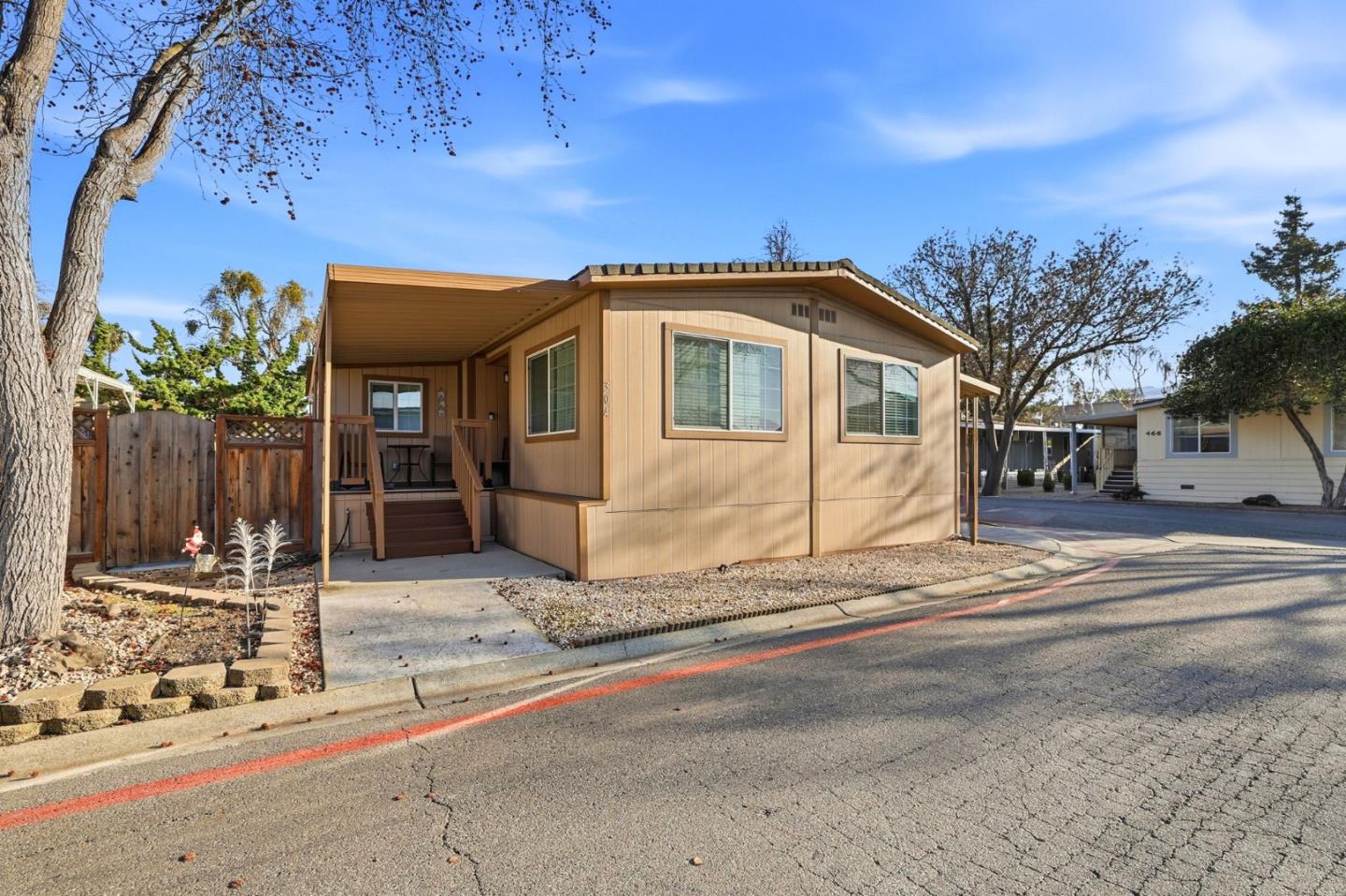 Detail Gallery Image 3 of 41 For 304 Los Encinos St #304,  San Jose,  CA 95134 - 3 Beds | 2 Baths