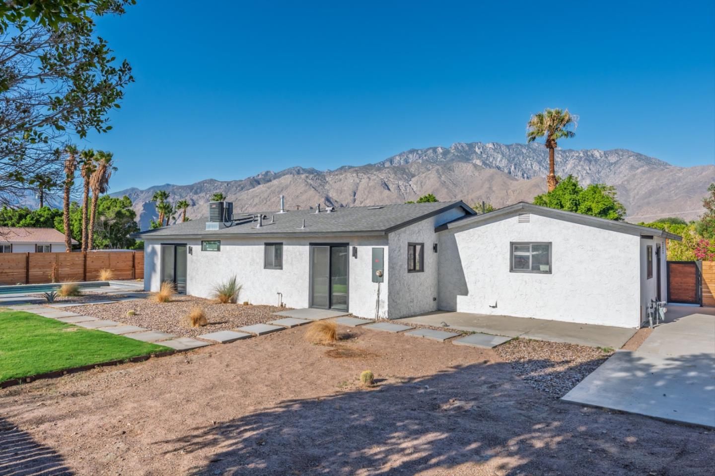 Detail Gallery Image 11 of 33 For 2600 N Chuperosa Rd, Palm Springs,  CA 92262 - 3 Beds | 2 Baths
