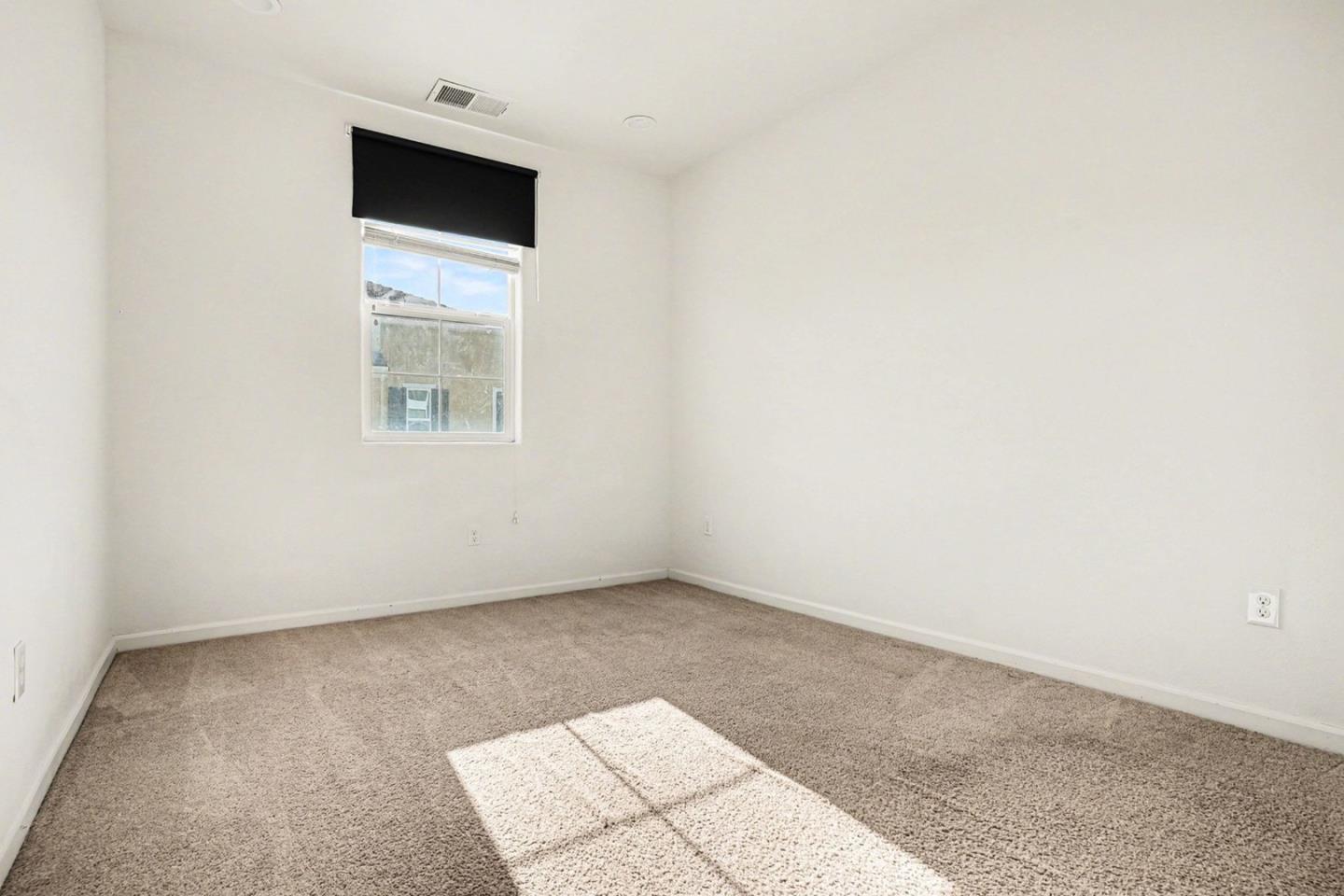 Detail Gallery Image 16 of 21 For 39872 Sawyer Ter, Newark,  CA 94560 - 4 Beds | 3/1 Baths