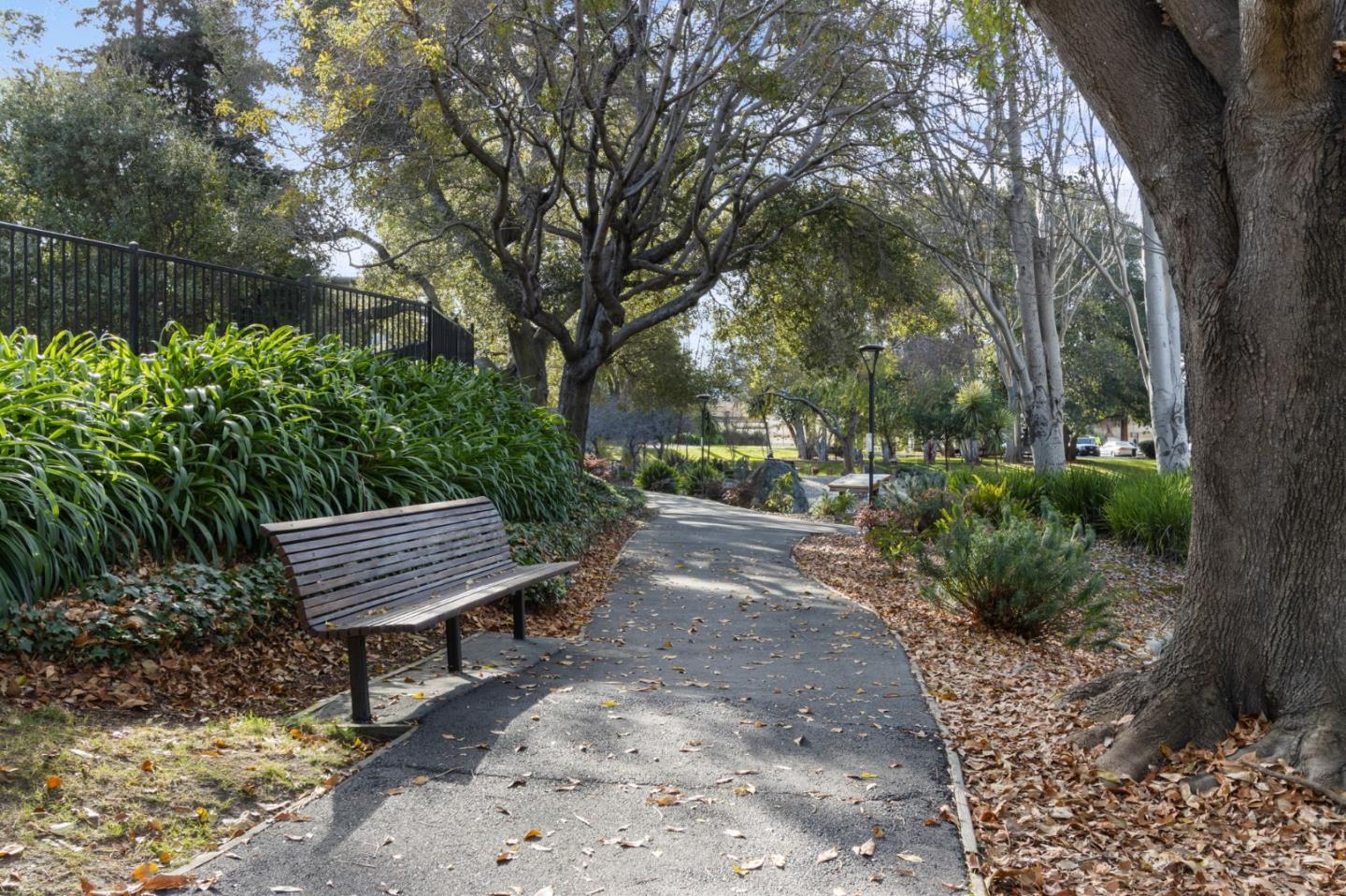 Detail Gallery Image 27 of 38 For 833 N Humboldt St #201,  San Mateo,  CA 94401 - 1 Beds | 1 Baths