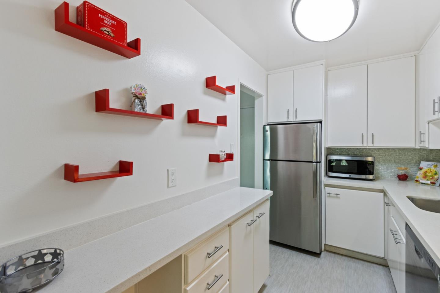 Detail Gallery Image 7 of 38 For 833 N Humboldt St #201,  San Mateo,  CA 94401 - 1 Beds | 1 Baths