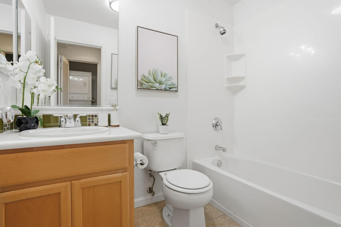 Detail Gallery Image 13 of 22 For 2105 Lindsey Ct, San Jose,  CA 95125 - 2 Beds | 2 Baths