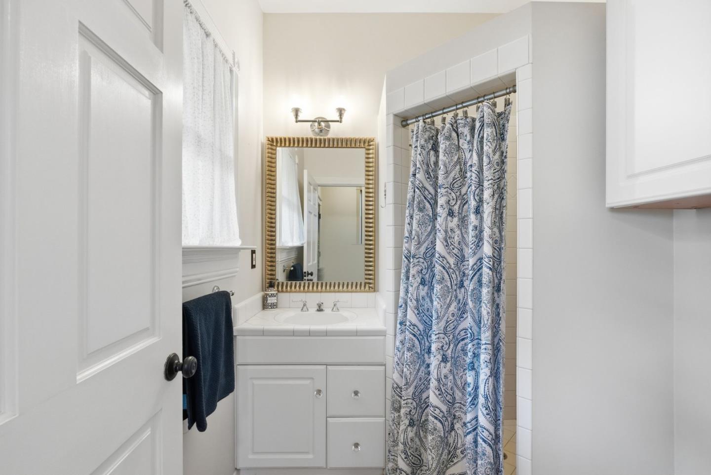 Detail Gallery Image 19 of 70 For 8 Central Ct, Los Gatos,  CA 95030 - 2 Beds | 2 Baths