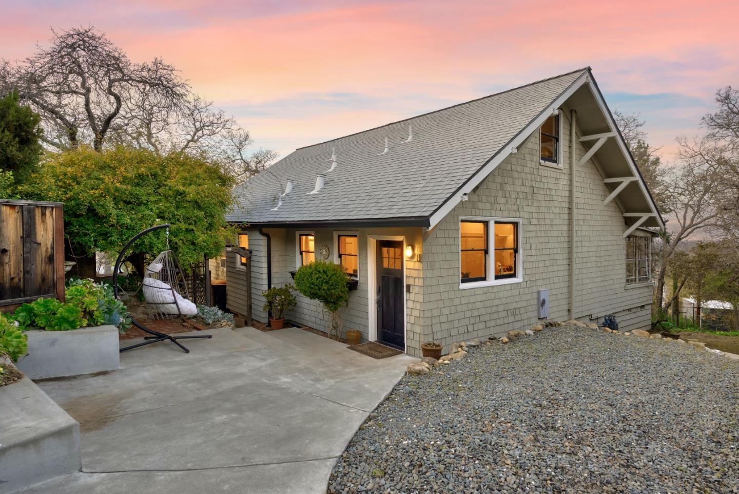 Detail Gallery Image 5 of 70 For 8 Central Ct, Los Gatos,  CA 95030 - 2 Beds | 2 Baths