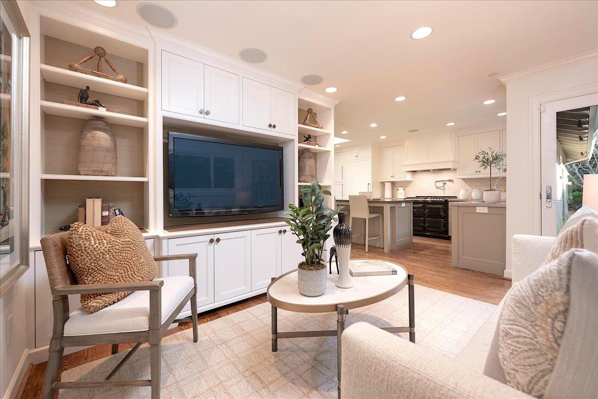 Detail Gallery Image 9 of 30 For 365 Parrott Dr, San Mateo,  CA 94402 - 3 Beds | 2 Baths