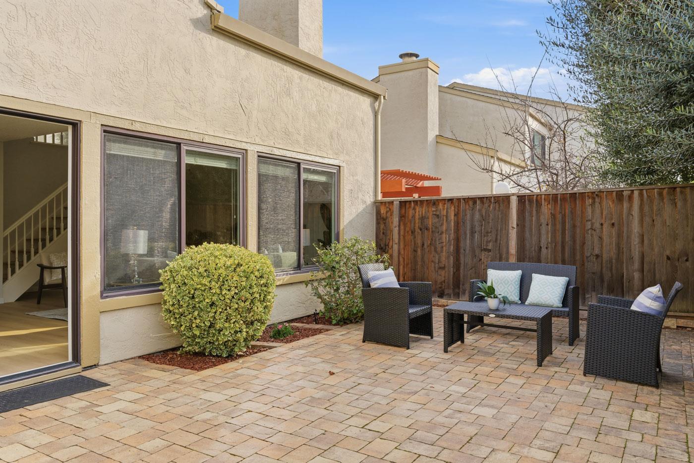 Detail Gallery Image 17 of 20 For 107 Evandale, Mountain View,  CA 94043 - 3 Beds | 2 Baths