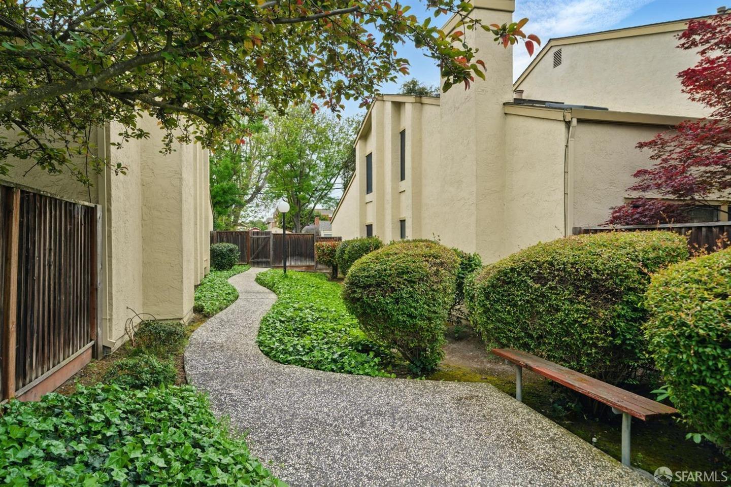 Detail Gallery Image 19 of 20 For 107 Evandale, Mountain View,  CA 94043 - 3 Beds | 2 Baths