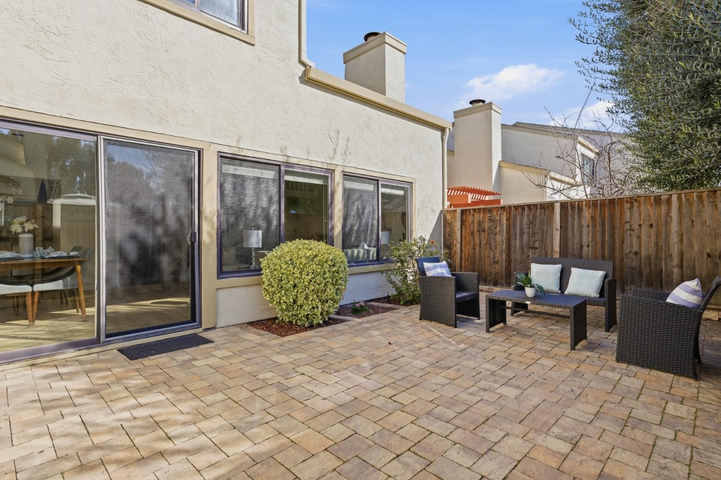 Detail Gallery Image 25 of 27 For 107 Evandale, Mountain View,  CA 94043 - 3 Beds | 2 Baths