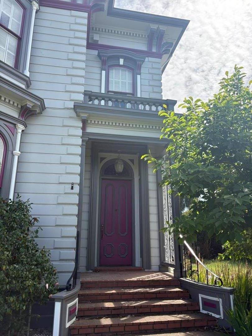 Detail Gallery Image 7 of 22 For South St, Hollister,  CA 95023 - 4 Beds | 2/2 Baths