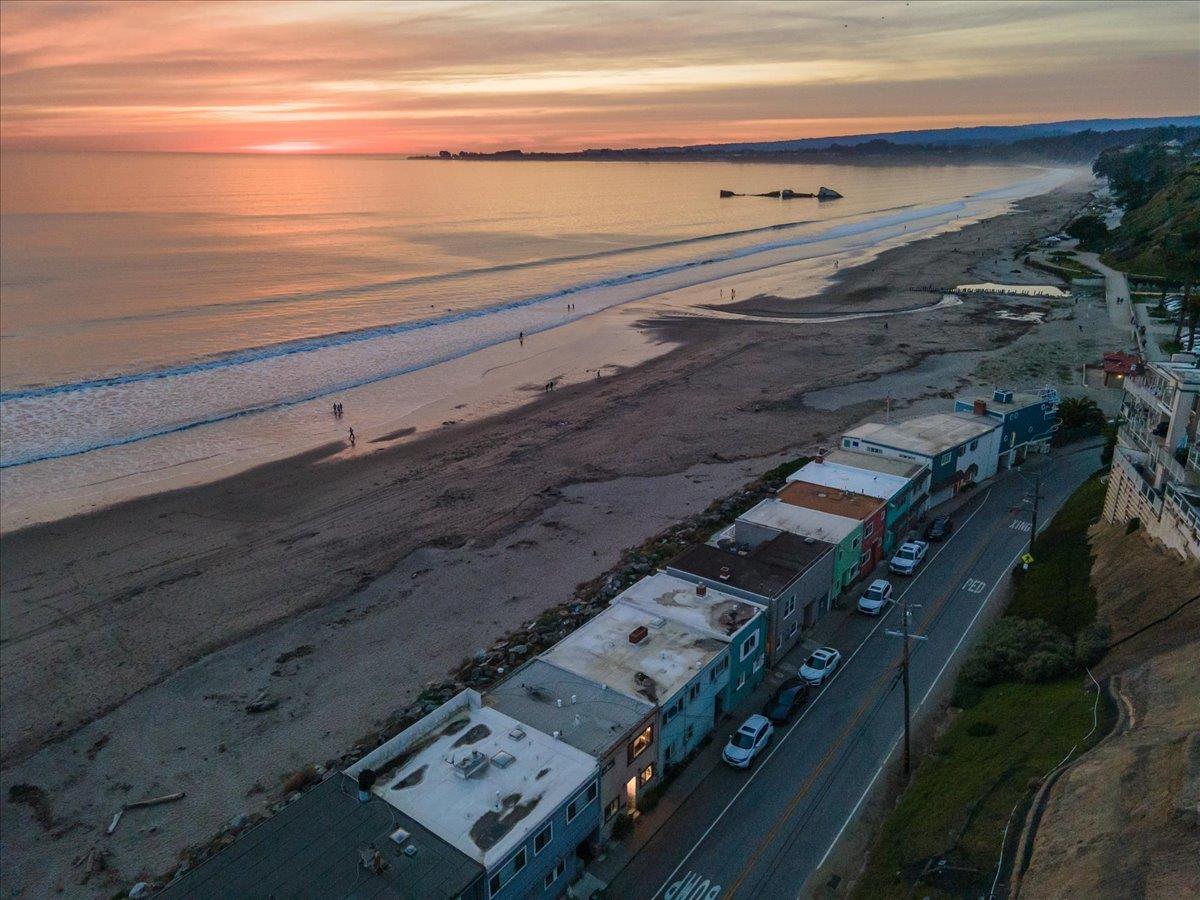 Detail Gallery Image 31 of 32 For 220 Beach Dr, Aptos,  CA 95003 - 3 Beds | 2 Baths