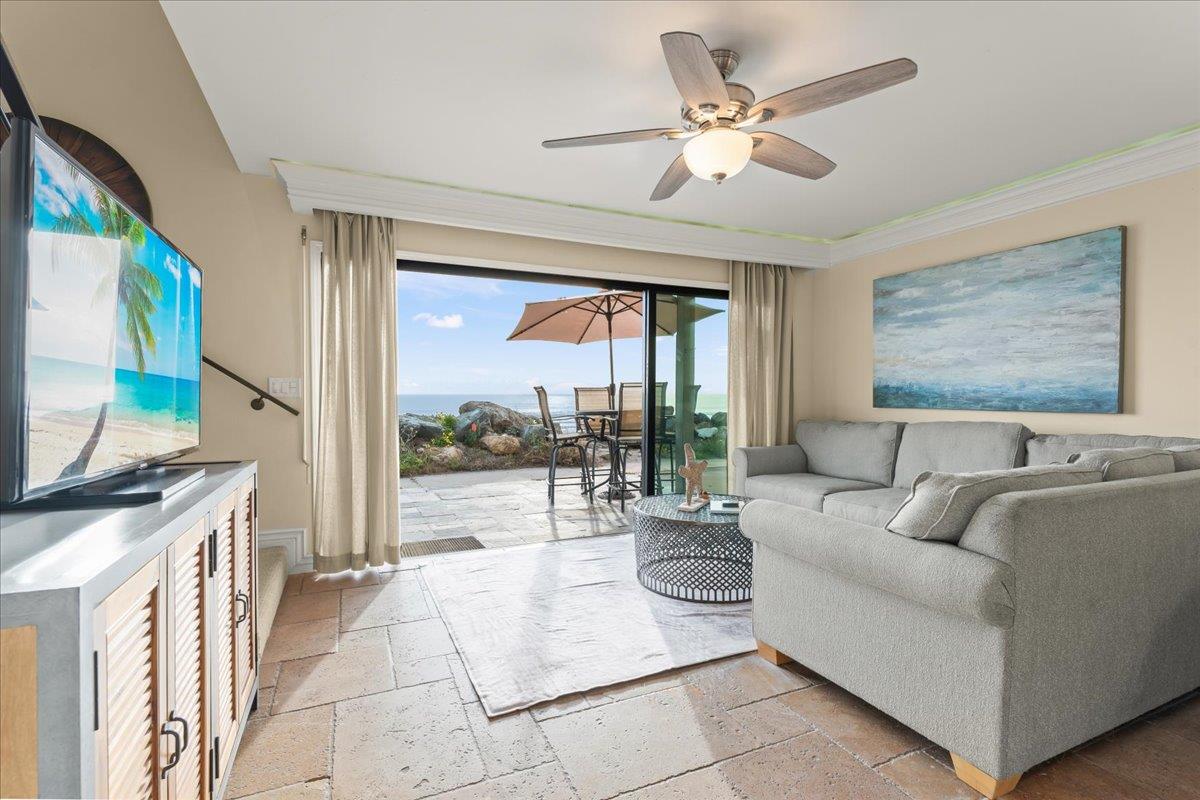 Detail Gallery Image 5 of 32 For 220 Beach Dr, Aptos,  CA 95003 - 3 Beds | 2 Baths