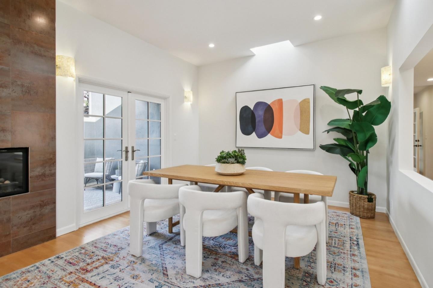 Detail Gallery Image 13 of 73 For 745 Barron Ave, Palo Alto,  CA 94306 - 5 Beds | 4/1 Baths