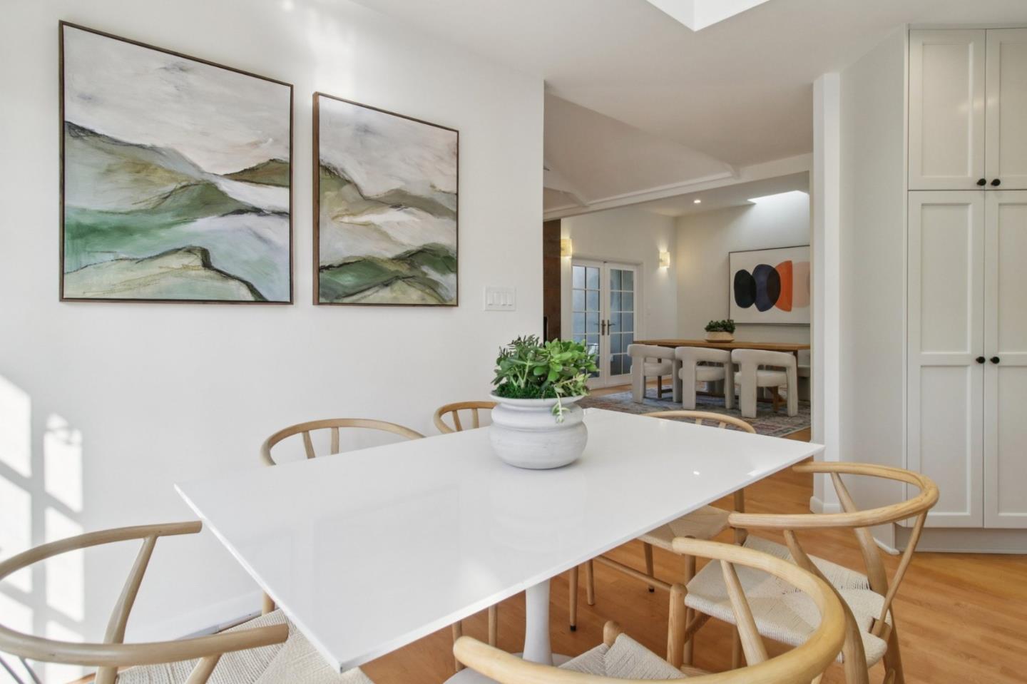 Detail Gallery Image 17 of 73 For 745 Barron Ave, Palo Alto,  CA 94306 - 5 Beds | 4/1 Baths