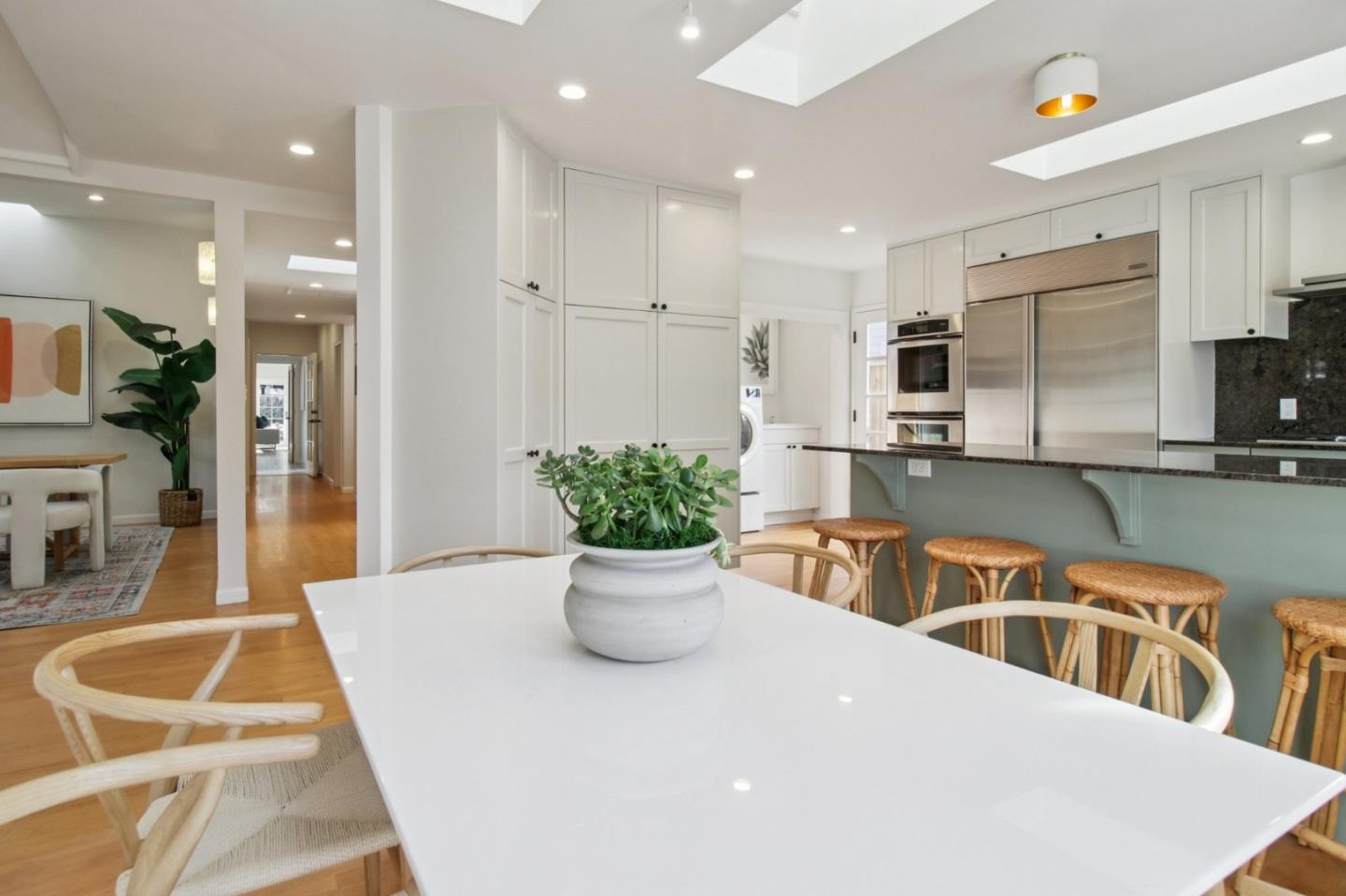 Detail Gallery Image 18 of 73 For 745 Barron Ave, Palo Alto,  CA 94306 - 5 Beds | 4/1 Baths