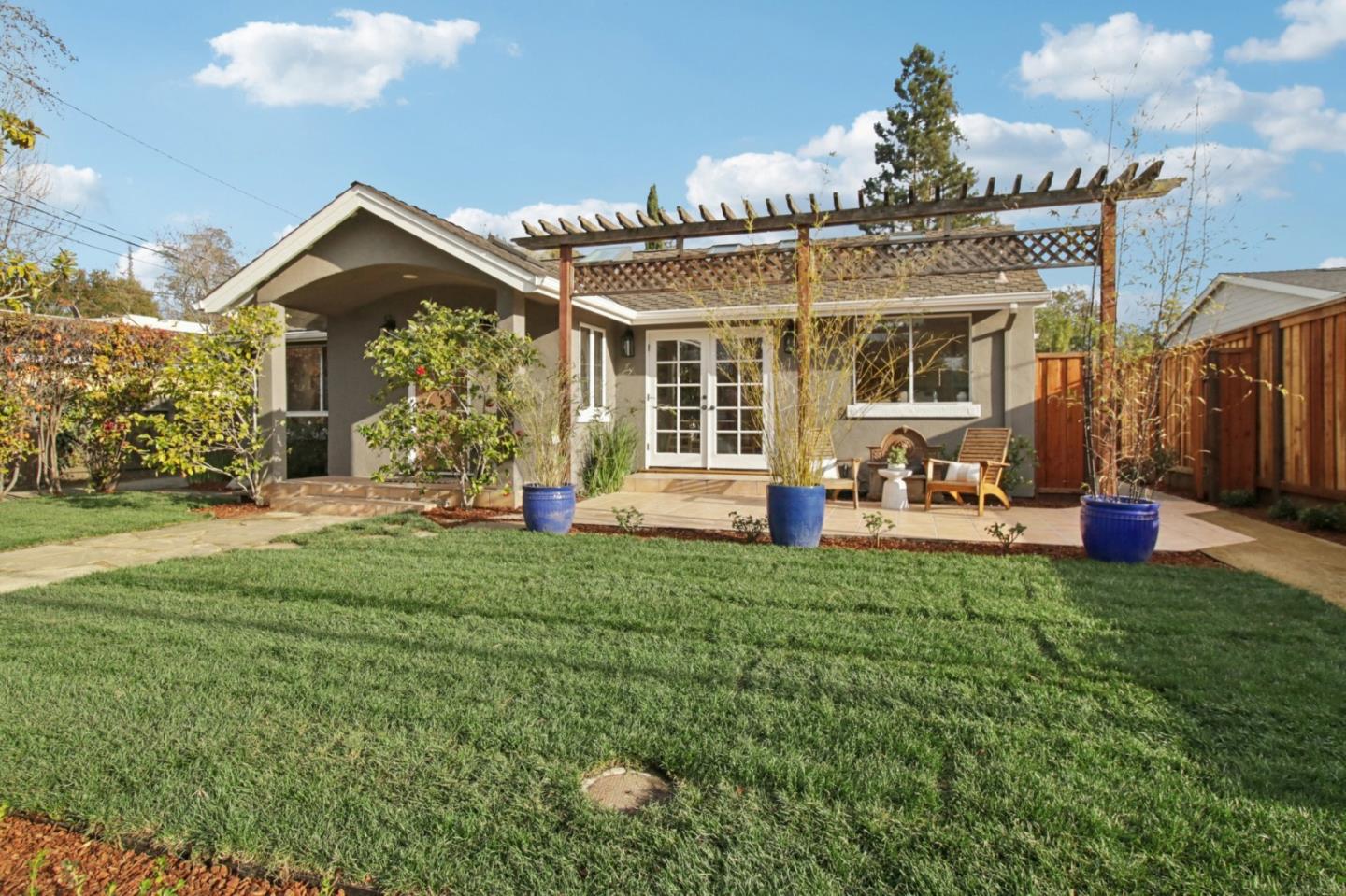 Detail Gallery Image 2 of 73 For 745 Barron Ave, Palo Alto,  CA 94306 - 5 Beds | 4/1 Baths