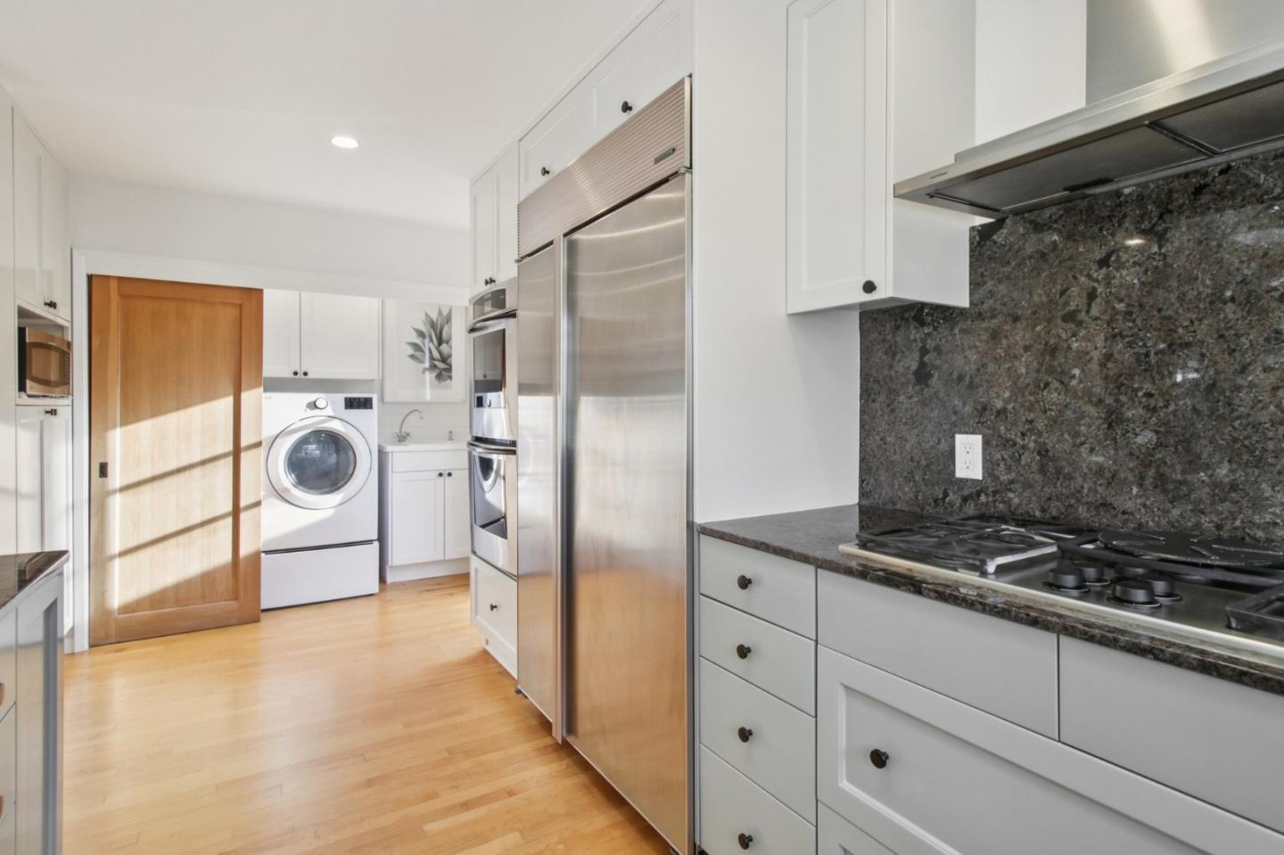 Detail Gallery Image 24 of 73 For 745 Barron Ave, Palo Alto,  CA 94306 - 5 Beds | 4/1 Baths