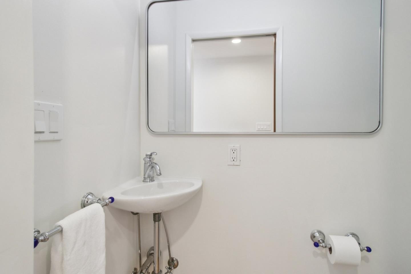 Detail Gallery Image 30 of 73 For 745 Barron Ave, Palo Alto,  CA 94306 - 5 Beds | 4/1 Baths