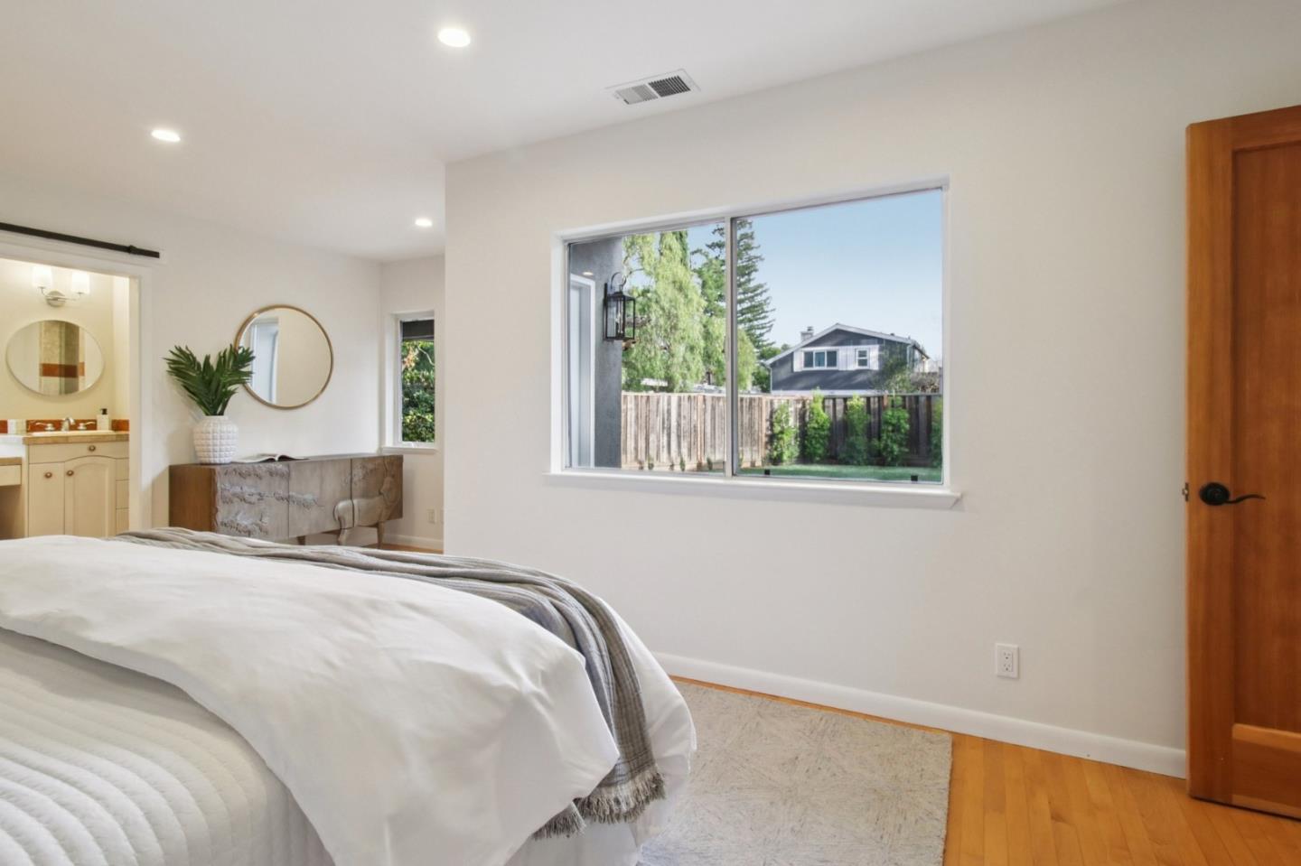 Detail Gallery Image 36 of 73 For 745 Barron Ave, Palo Alto,  CA 94306 - 5 Beds | 4/1 Baths