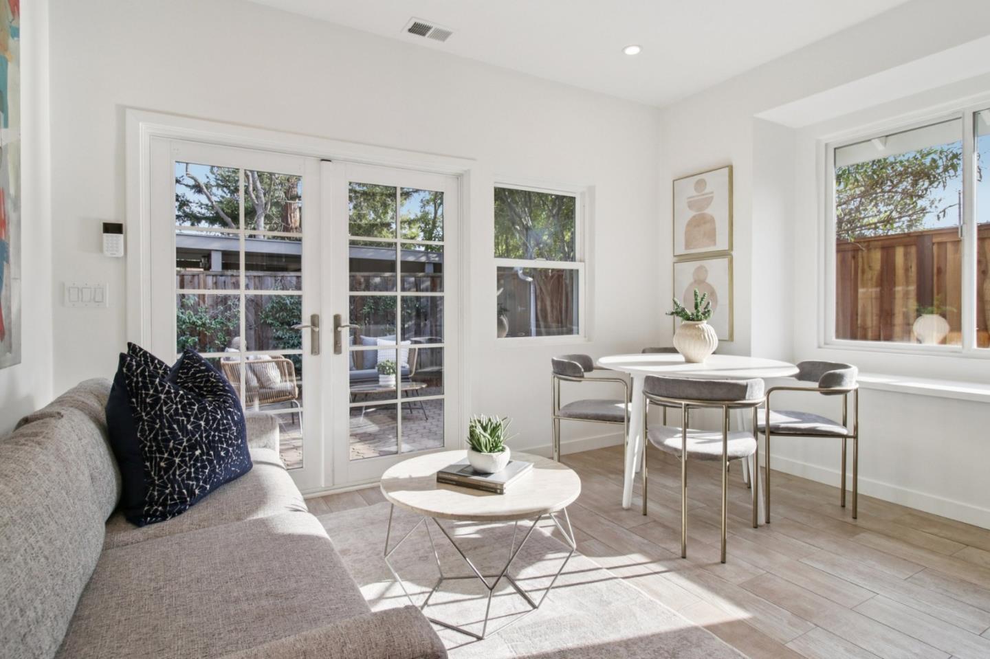 Detail Gallery Image 45 of 73 For 745 Barron Ave, Palo Alto,  CA 94306 - 5 Beds | 4/1 Baths