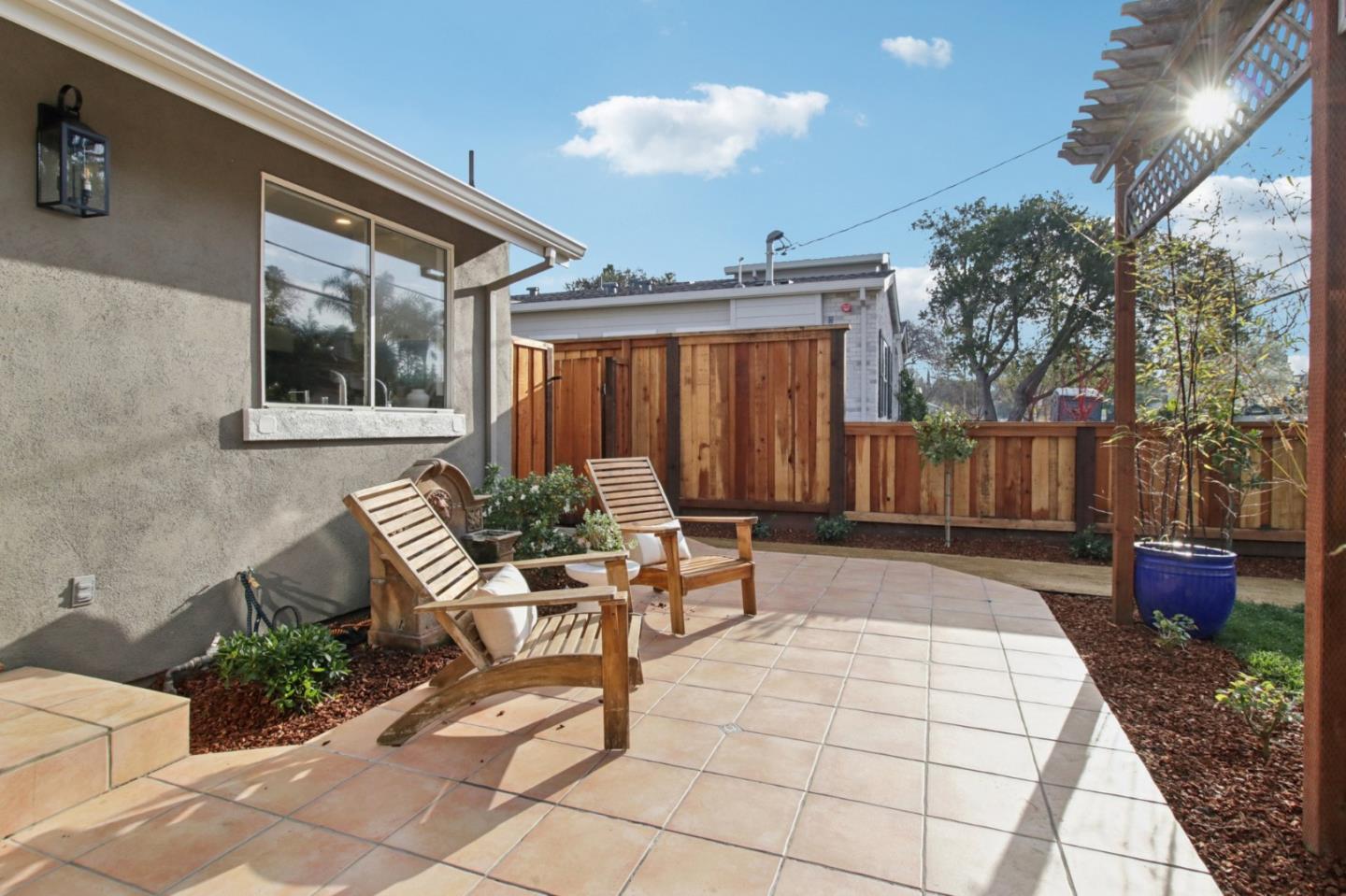 Detail Gallery Image 5 of 73 For 745 Barron Ave, Palo Alto,  CA 94306 - 5 Beds | 4/1 Baths