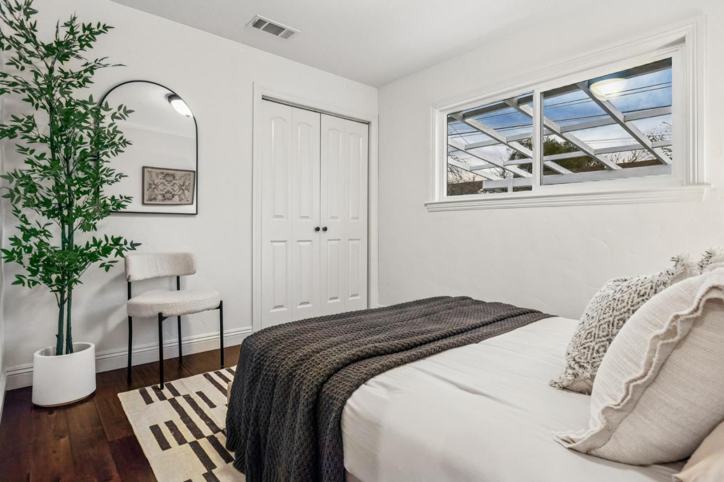 Detail Gallery Image 14 of 103 For 1592 Willowmont Ave, San Jose,  CA 95118 - 4 Beds | 2 Baths