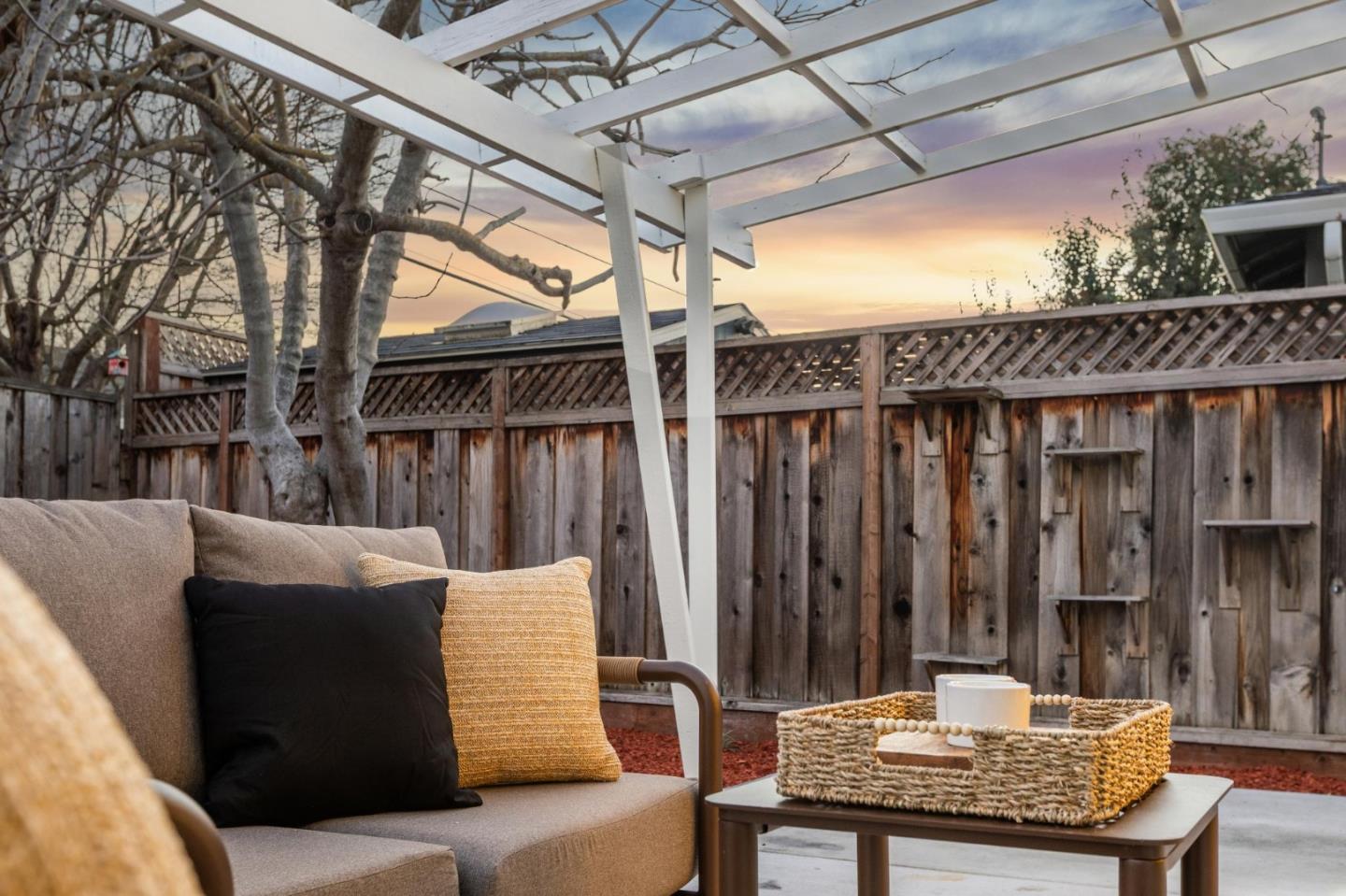 Detail Gallery Image 17 of 103 For 1592 Willowmont Ave, San Jose,  CA 95118 - 4 Beds | 2 Baths