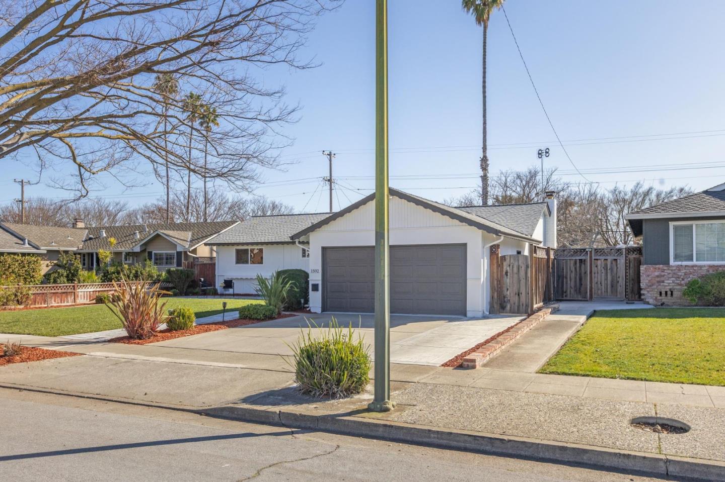 Detail Gallery Image 24 of 103 For 1592 Willowmont Ave, San Jose,  CA 95118 - 4 Beds | 2 Baths