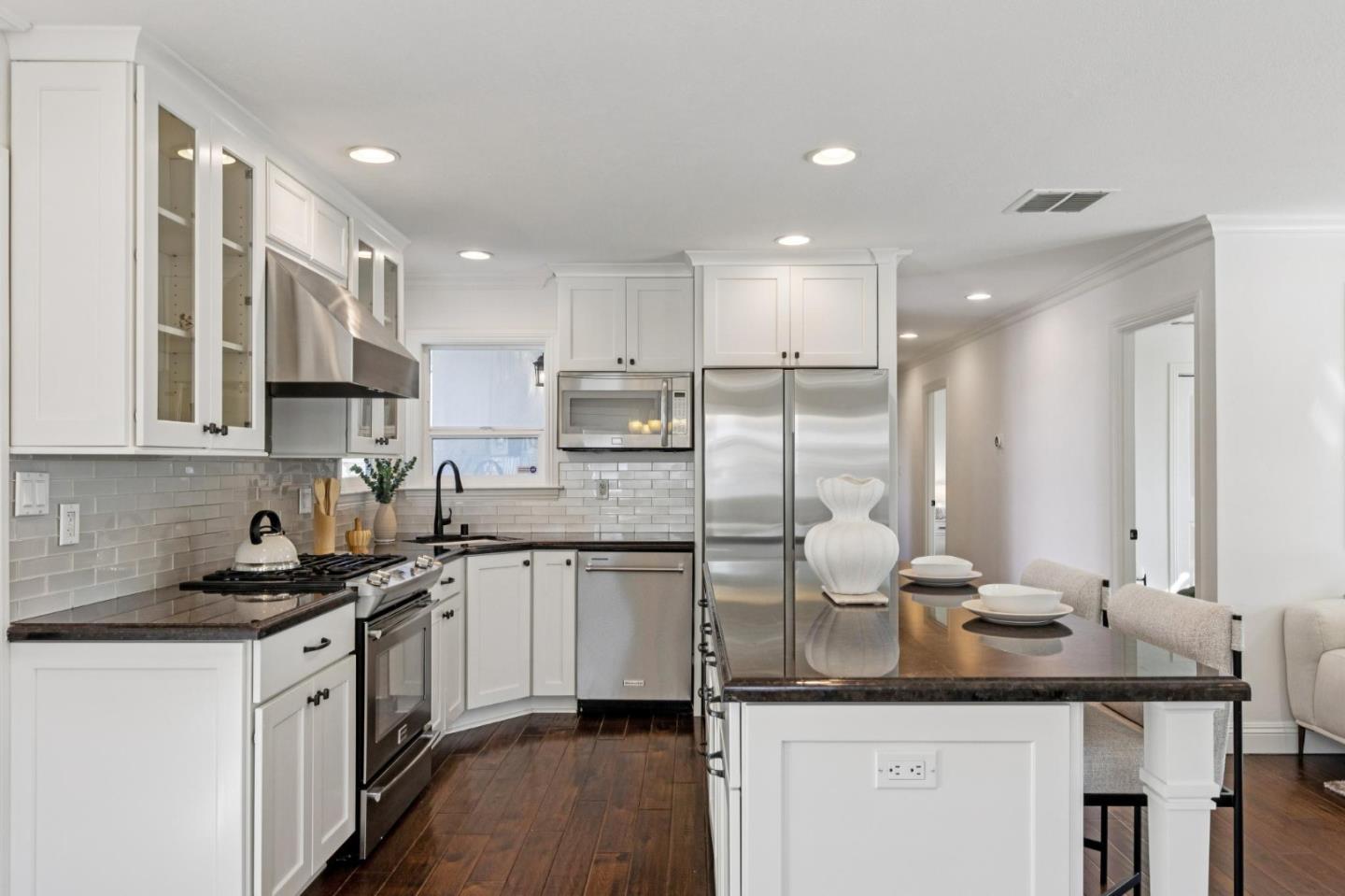 Detail Gallery Image 58 of 103 For 1592 Willowmont Ave, San Jose,  CA 95118 - 4 Beds | 2 Baths