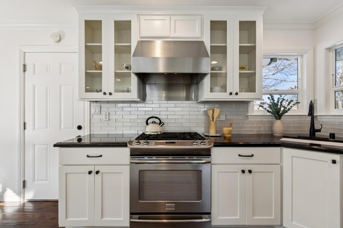 Detail Gallery Image 60 of 103 For 1592 Willowmont Ave, San Jose,  CA 95118 - 4 Beds | 2 Baths