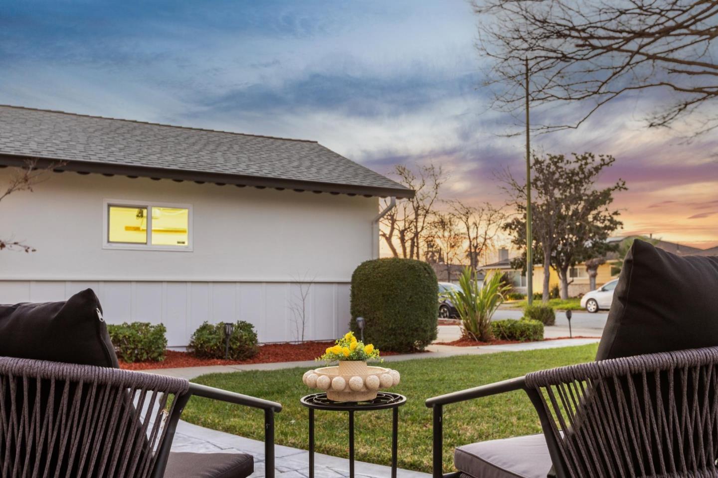 Detail Gallery Image 7 of 103 For 1592 Willowmont Ave, San Jose,  CA 95118 - 4 Beds | 2 Baths