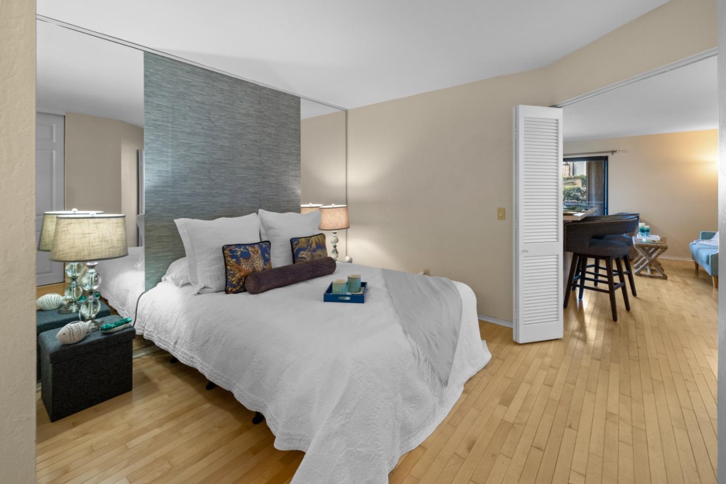 Detail Gallery Image 12 of 33 For 125 Surf Way #343,  Monterey,  CA 93940 - 1 Beds | 1 Baths