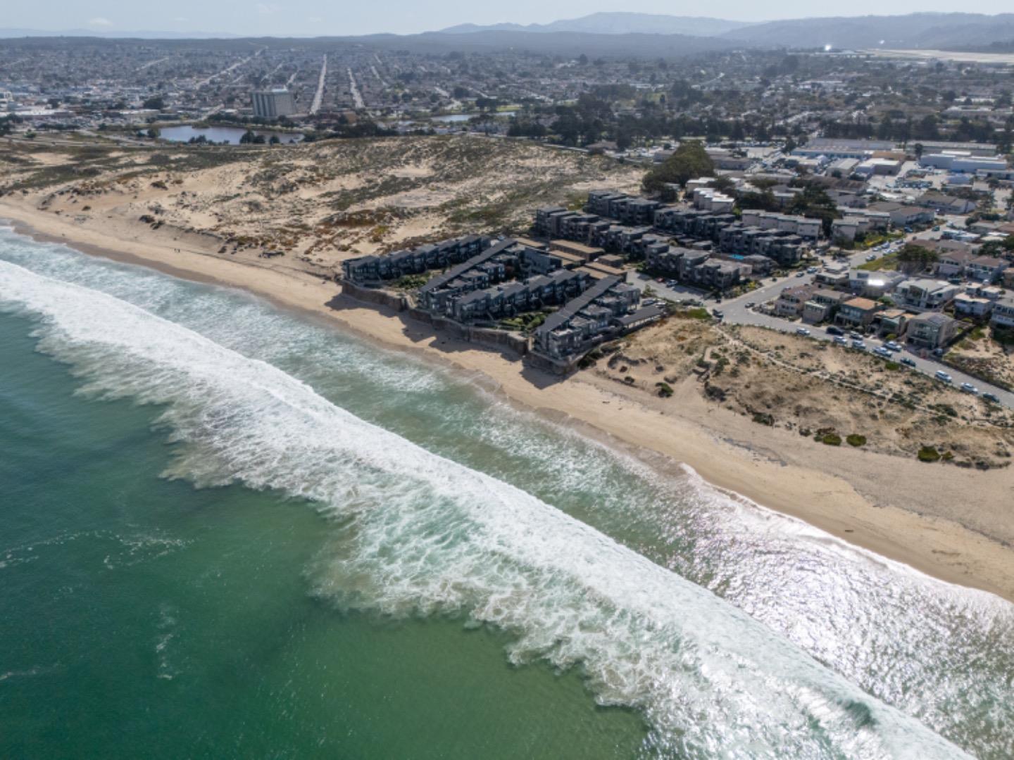 Detail Gallery Image 18 of 33 For 125 Surf Way #343,  Monterey,  CA 93940 - 1 Beds | 1 Baths