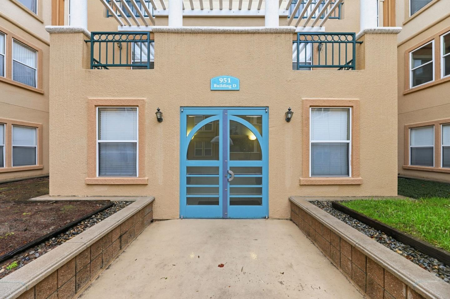 Detail Gallery Image 4 of 33 For 951 S 12th St #220,  San Jose,  CA 95112 - 2 Beds | 2 Baths