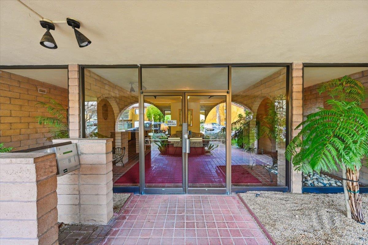 Detail Gallery Image 3 of 40 For 555 Palm Ave #202,  Millbrae,  CA 94030 - 2 Beds | 2 Baths